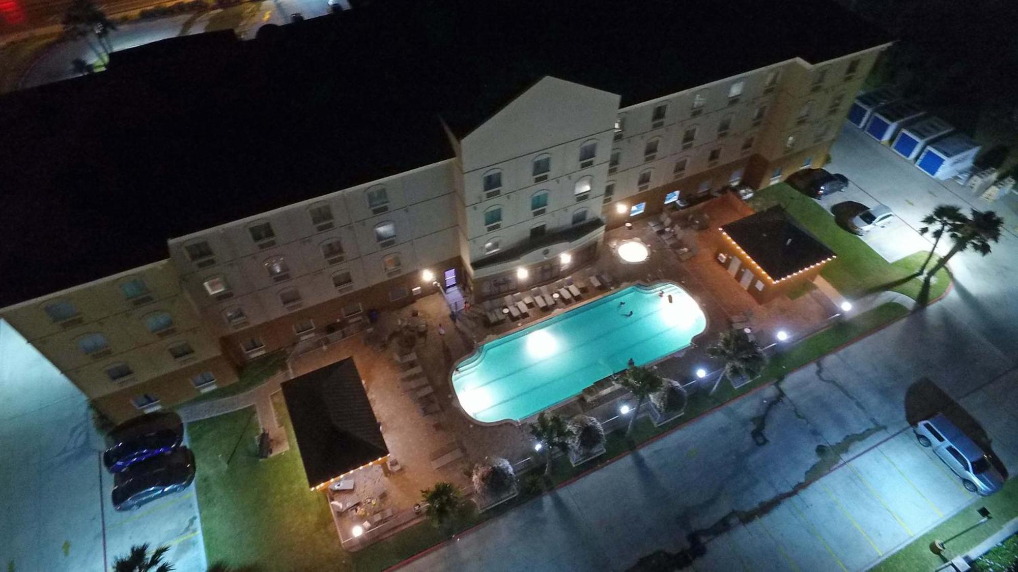 Holiday Inn Express Hotel And Suites South Padre Island By Ihg Exterior foto